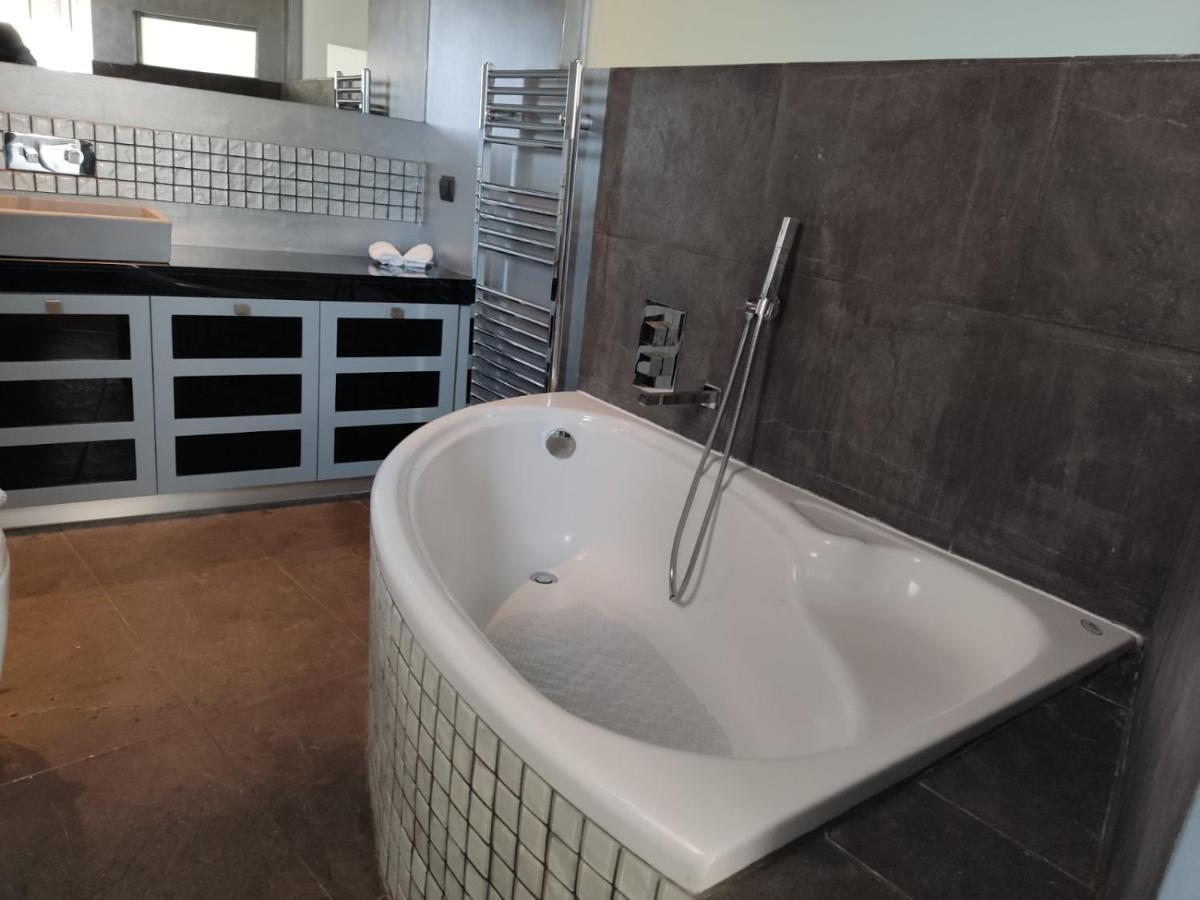 Luxury Living Athens By Yha Apartamento Exterior foto